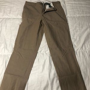 Men’s khaki pants